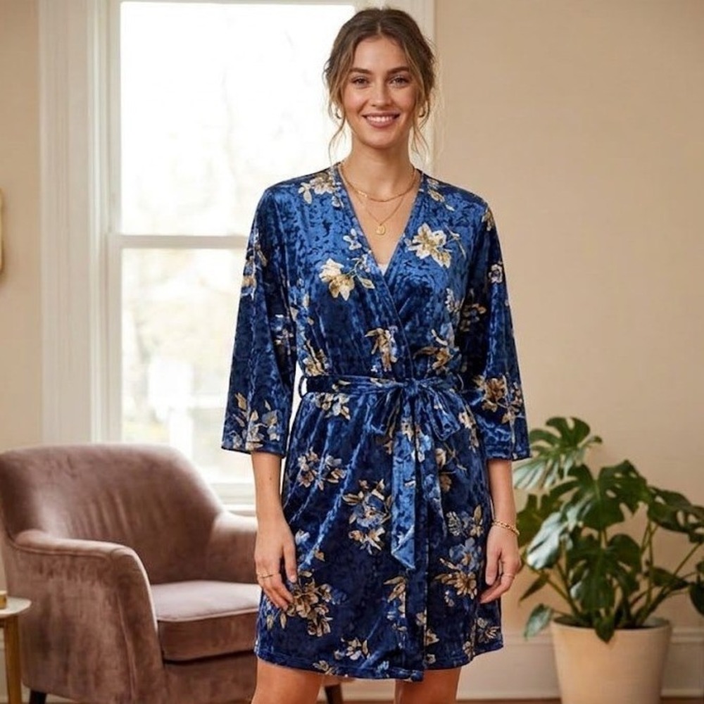 Blue Floral Crushed Velvet Robe Womens S Short Boudoir Lounge Asian Kimono